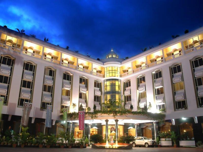 Hotel Sandesh The Prince Mysuru Zewnętrze zdjęcie